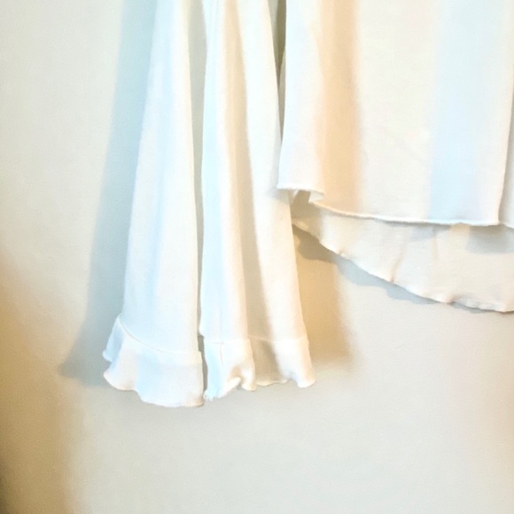 White bell sleeve top - Picture 3 of 3